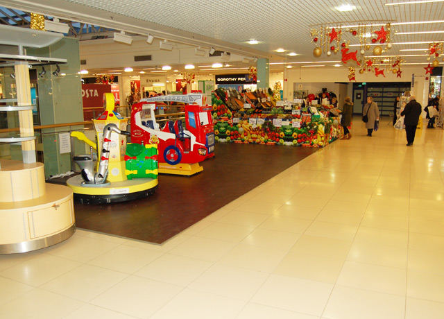 Howgate Shopping Centre Howgate Shopping Centre
